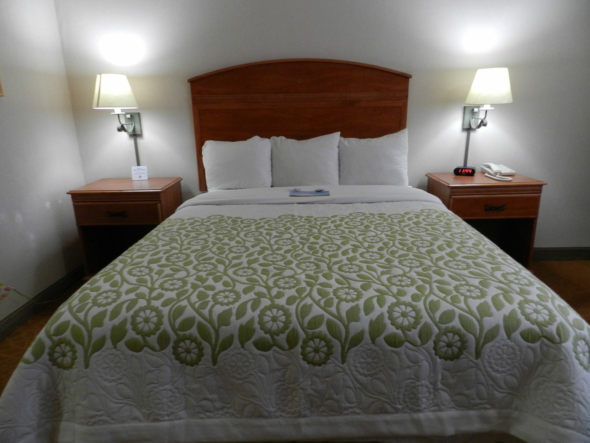Clarion Pointe Rhinelander Downtown Hotel Exterior foto